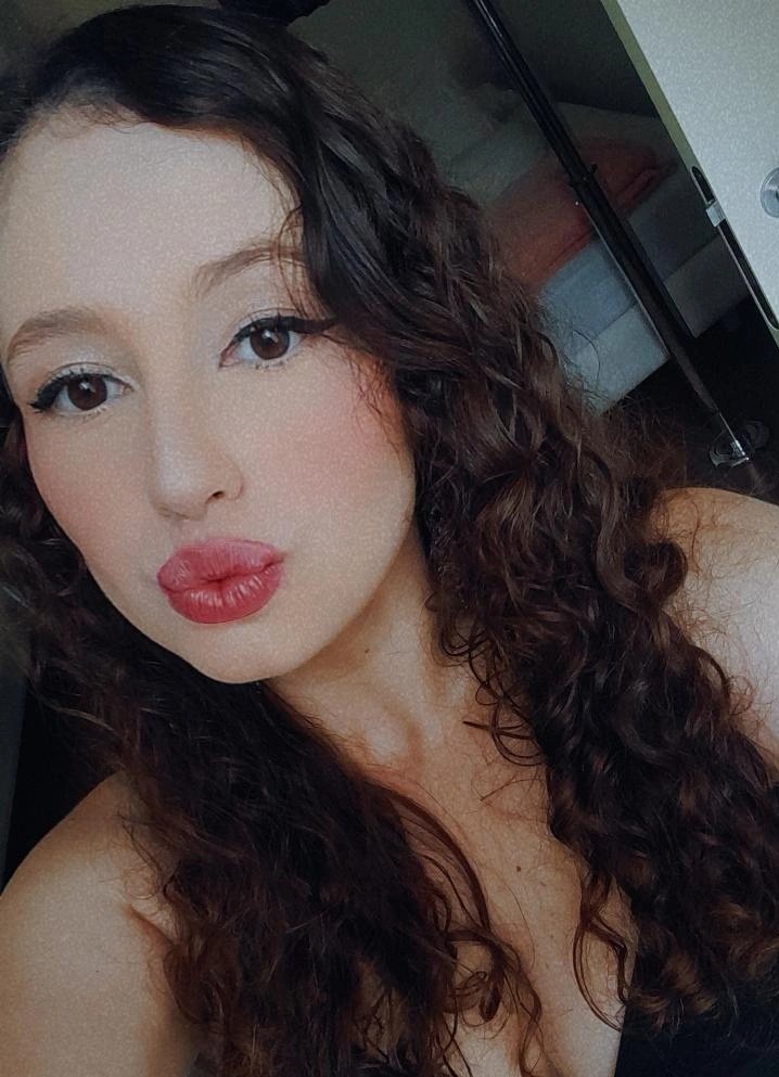 PodoVinicius's tweet photo. Os lindos pés da perfeita rainha @dommebbh 
.
.
.
.
.
.
.
#pes #pés #pezinhos #pezinhosfemininos #pezinhosdeprincesa #soles #solas #solaslindas #sola #podolatria #podolatriabrasileira #pésfemininos #pies #pieshermosos #unhas #calcanhar #saltoalto #pesdebrasileira https://t.co/A7DxzB33PP