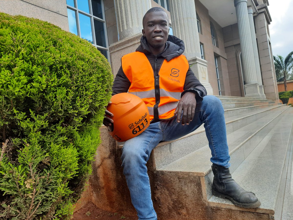 SafeBoda_Kenya's tweet photo. 1/5 
Meet Ouma, a top SafeBoda rider from Busia, Kenya. Born in 2001, the youngest of 6 brothers, Ouma's journey from Igula Primary to the bustling streets of Nairobi is a tale of resilience and passion. #SafeBodaStories #Inspiration https://t.co/WMWaKDulhJ