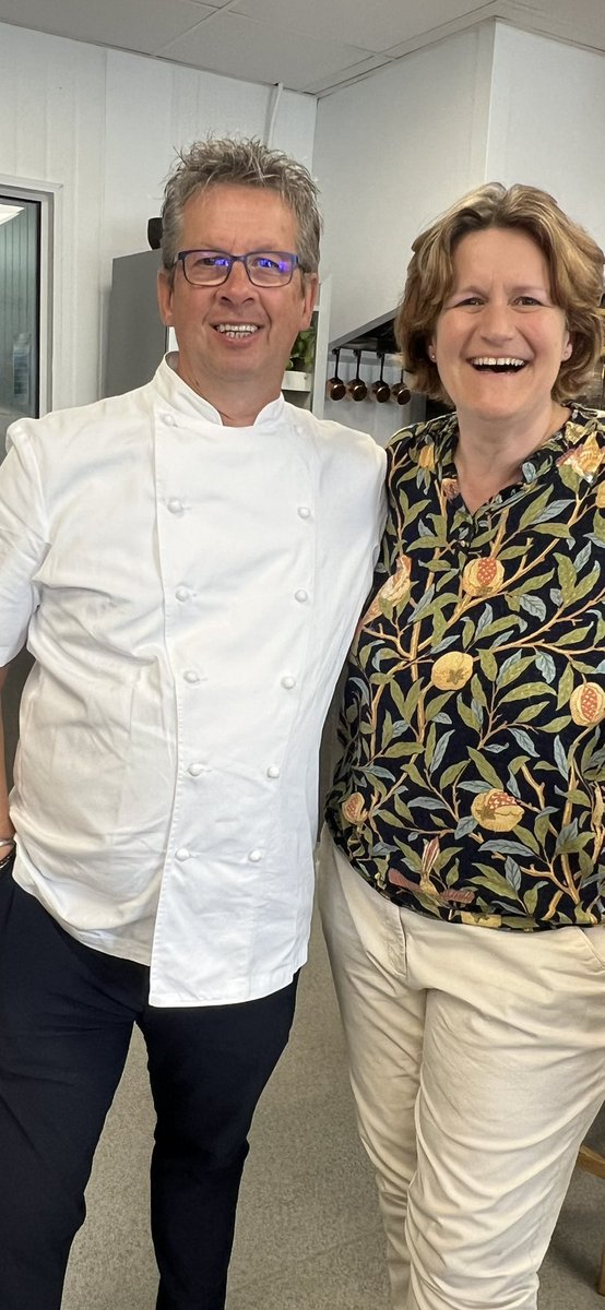 stephaniejmoon's tweet photo. Great day @TrueFoodsltd thank you to @MitchTFNY @JackTRUEfoods Richard and Jason for a super welcome for @RuddingPark #chefdevelopmentprogramme fascinating .Great to taste the whole range of stocks….I’ve had a few wine flights in my time- but this was my first stock flight! 😍 https://t.co/Brt3yrEtlQ