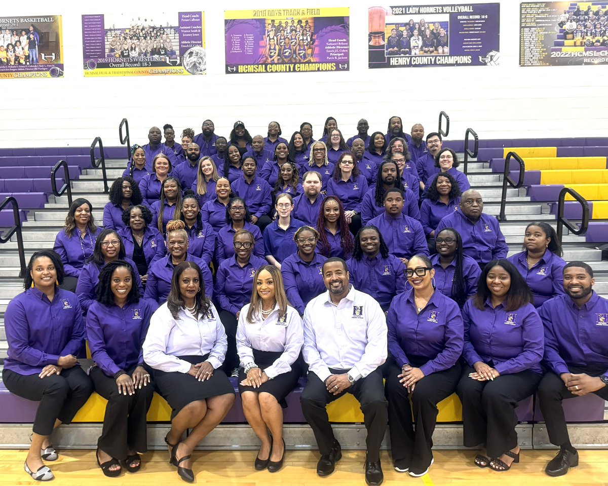 Dr. Lydia Williams (@drwilliams08) on Twitter photo Greetings from the <a href="/HamptonMS_HCS/">Hampton Middle School</a> 2024-2025 Faculty and Staff! Itโs going to be a great year๐๐๐ #GameOn #HamptonSPIRiT #Hamptonpride #winningforkids <a href="/LoriHuston_07/">Lori Huston</a> @DrNXSamuels <a href="/ShesMrsGaynor/">Mrs. Gaynor</a> <a href="/stuckonteachin/">Mr. Stuckey</a> Greetings from the <a href="/HamptonMS_HCS/">Hampton Middle School</a> 2024-2025 Faculty and Staff! Itโs going to be a great year๐๐๐ #GameOn #HamptonSPIRiT #Hamptonpride #winningforkids <a href="/LoriHuston_07/">Lori Huston</a> @DrNXSamuels <a href="/ShesMrsGaynor/">Mrs. Gaynor</a> <a href="/stuckonteachin/">Mr. Stuckey</a>