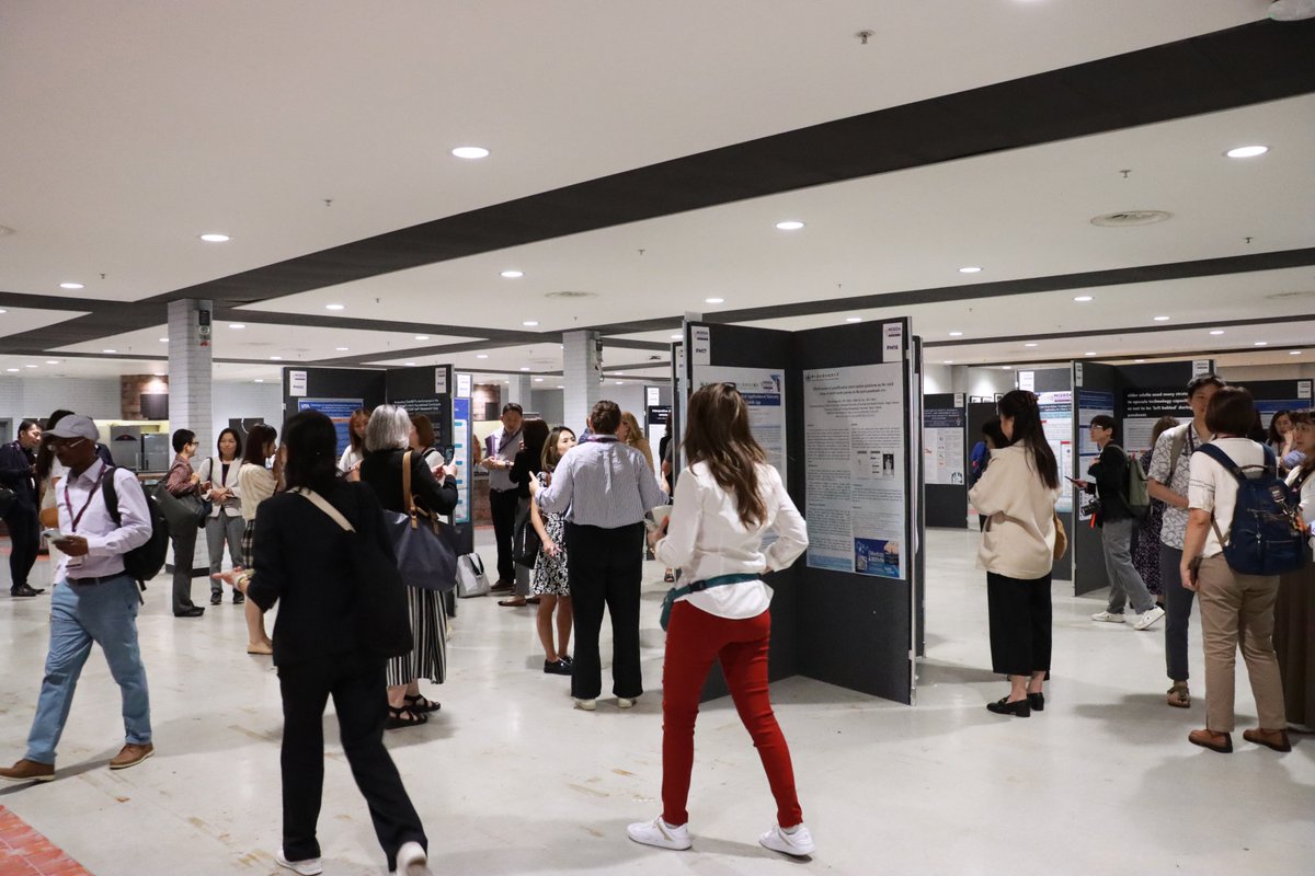 We are thrilled to see the engagement and enthusiasm at the poster presentations during #NI2024! 🎉 
A huge thanks to all researchers who are sharing groundbreaking insights on nursing informatics and clinical practice! 📚🩺
#NursingInformatics #HealthcareInnovation #AI