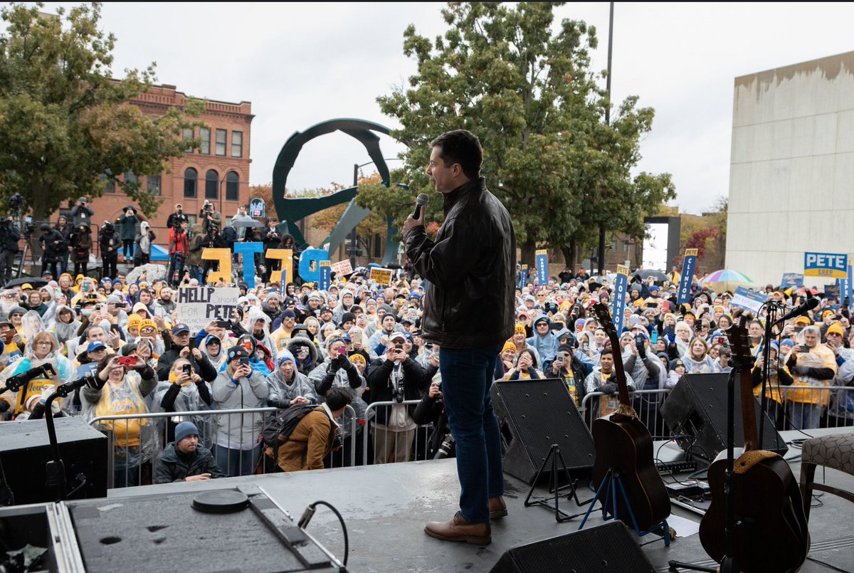 If you'd happily stand for hours in the rain for this guy, you'll surely come to Thursday's #TeamPeteForKamala virtual fundraiser!

Reunite with all of your #TeamPete fam and meet new friends. Everyone is welcome!

📣REGISTER HERE &amp; SPREAD THE WORD:
bit.ly/4c3EUc3