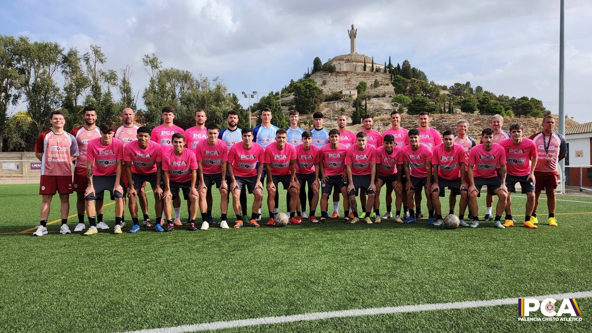 𝗖𝗢𝗠𝗘𝗡𝗭𝗔𝗠𝗢𝗦 ⚽️ El balón rueda en el PCA.
Presentación y primera sesión donde el físico y el balón han sido protagonistas 🏃‍♂️🏋️‍♂️ El mister ha contado con 24 jugadores, entre los que están a prueba y los del filial.

💜 #lomejorestaporvenir