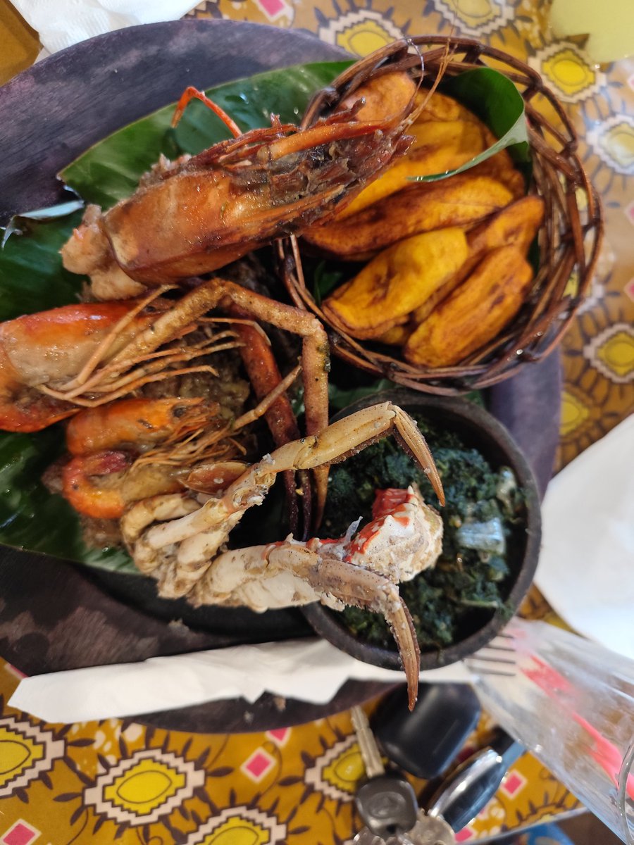 TitiNdema's tweet image. Tandaann 😎
Je précise que c'était à 12h,je suis déjà loin  🤧🏃🐈
#PauseRepas #ProdExe #SpiegelTv 🇧🇪 #FoNProd🇨🇲