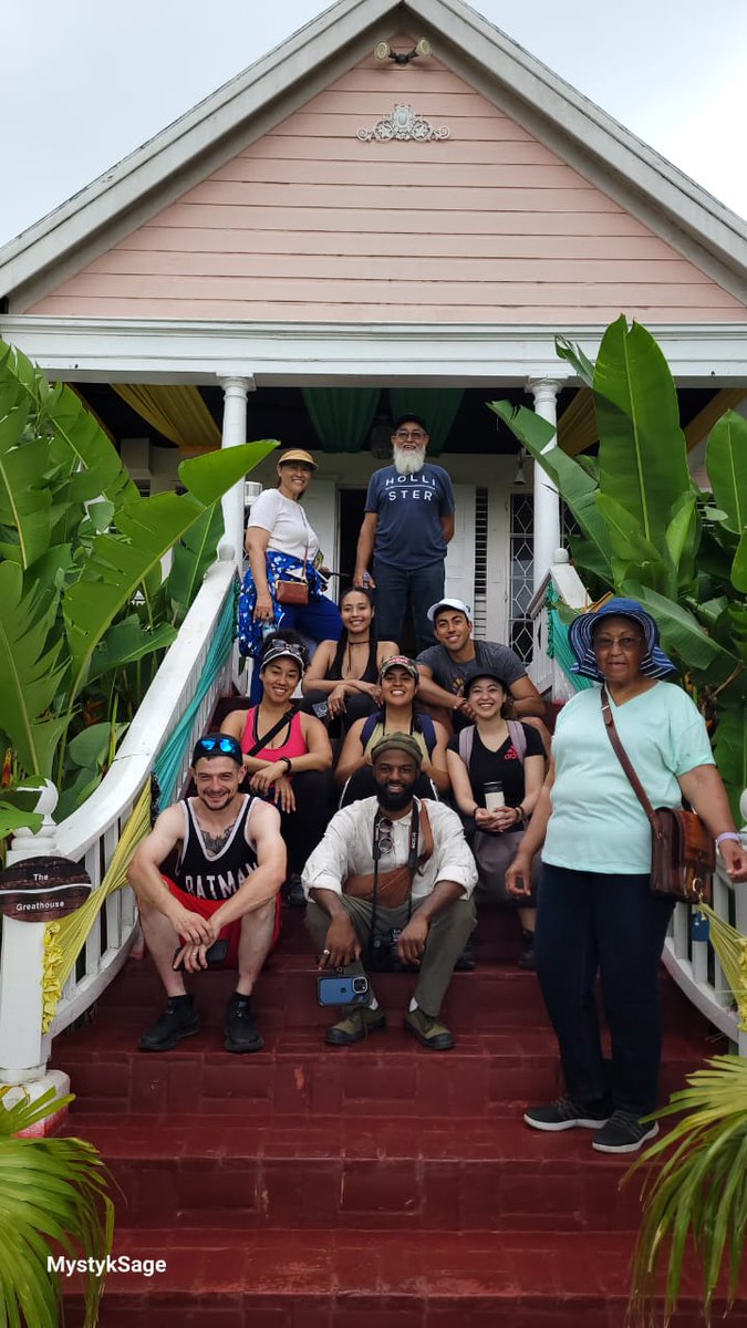 The week is going well! We're meeting wonderful people, having beautiful experiences, traveling through our wonderful Jamaica. We love doing our tours 😀 How is your week going so far?
