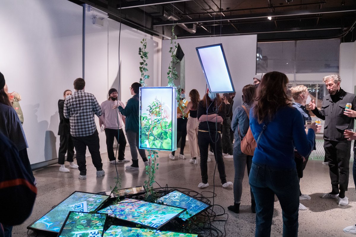 Eastern Bloc tweet media