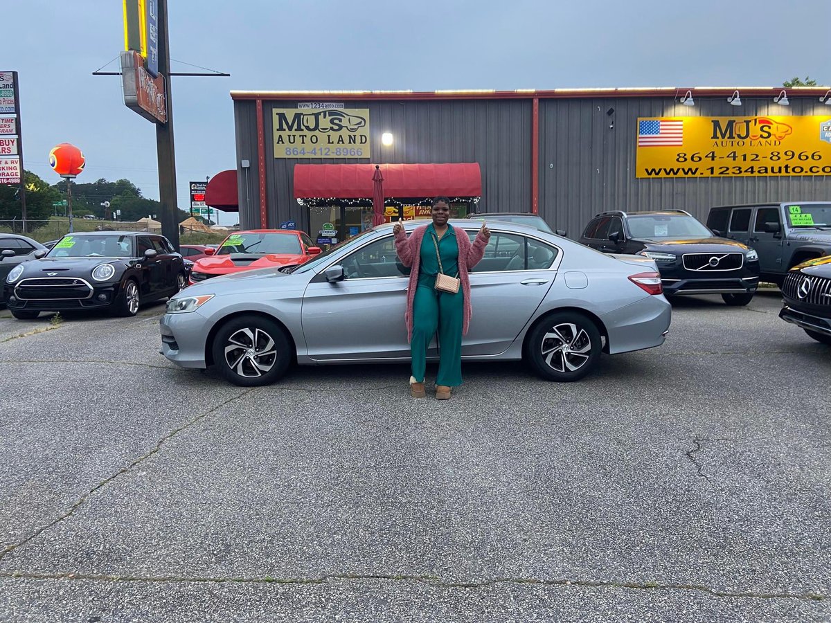MJsAutoLand's tweet photo. Welcome Ms Rogers to the MJ's Auto Land Family. Enjoy your Honda Accord LX. Thank you for Your Business
#mjsautoland #honda #accord #lx #sold #thankyou #Congratulations #SouthCarolina #upstatesc #easleysc https://t.co/MbaePjNSqk