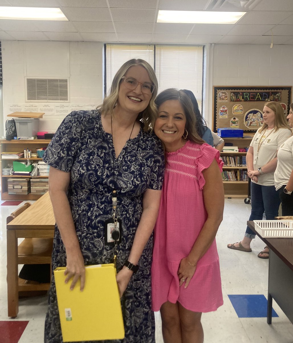 williamson_tam's tweet photo. Ready for a great morning with the faculty of @KrisleJackets! @RobCoSchools https://t.co/efDvmy5yHr