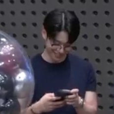 iamlightnow's tweet photo. 김동현 진짜 행복해보임 https://t.co/ptcZwImWSW