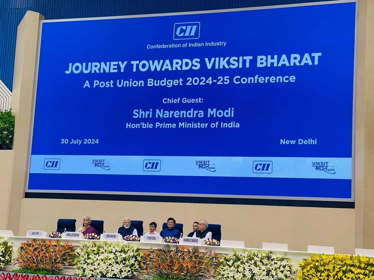 BADRITIWARI130's tweet photo. Clicks from #Postbudgetconference #GovIn #CII https://t.co/mE22TtnPsG