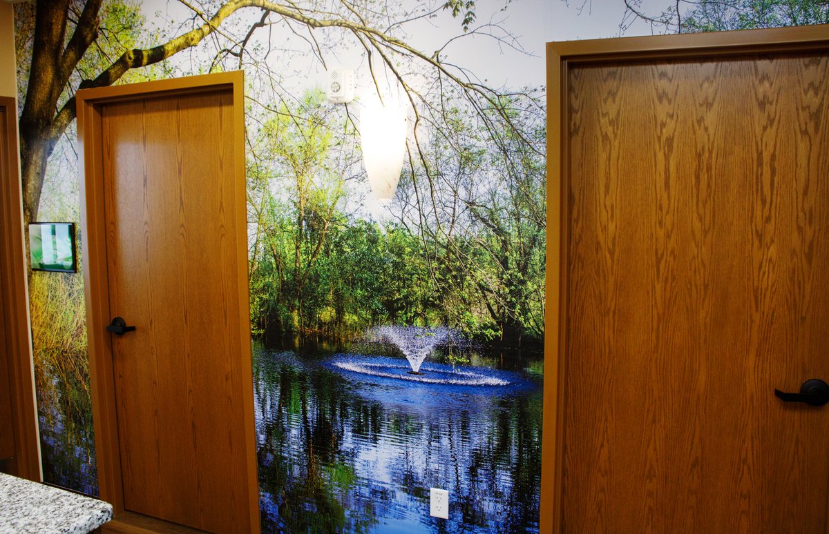 UMUrgentCare's tweet image. In our new Glen Burnie center, you may notice various murals and exam room signage, as we used photos of local areas in the Anne Arundel County region. 

#umurgentcare #glenburnie #stayinglocal #community #beautiful