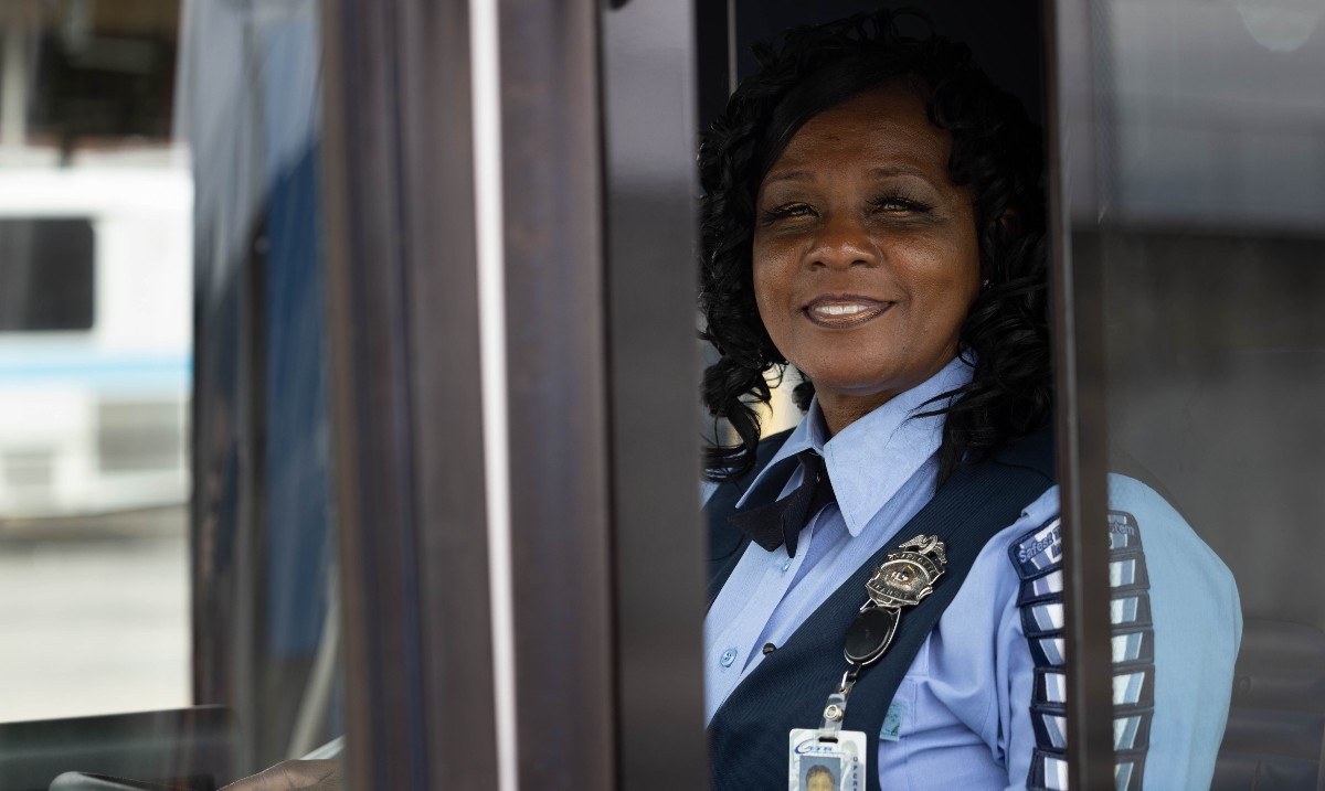 CLTgov's tweet photo. Are you a CDL-licensed driver looking for work? Become a part of #TeamCharlotte!
#SolidWasteServices, the @CharlotteDOT, and @CATSRideTransit are hosting walk-in interviews on Friday, Aug. 16, from 9 a.m. to 3 p.m. at 1105 Otts Street. We hope to see you there! https://t.co/Jow0X40sQx