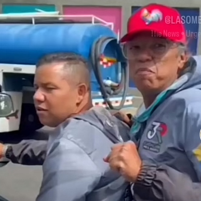 freeUR_vzla's tweet photo. El viejo oswaldo y su hijo Reine. Cabecillas de 3 raíces y encargados de amedrentar con colectivos en el 23 de enero. https://t.co/DOcQzZ8T2n
