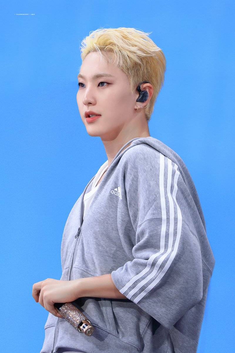 fluorescent615's tweet photo. 240723 캐럿랜드

섹시해…

#호시 #권순영 #HOSHI #ホシ
#세븐틴 #SEVENTEEN https://t.co/wITUssKy5w