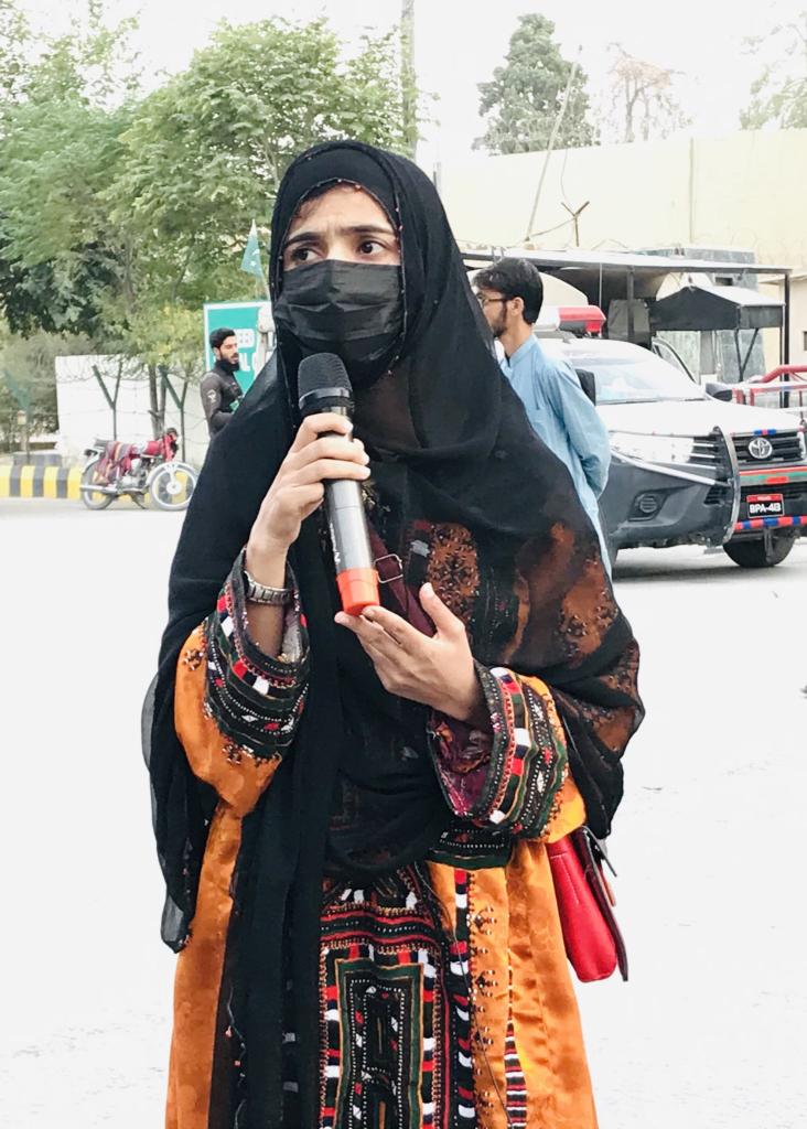docmansor's tweet photo. Last words of Baloch political Leader Dr @SabihaBaloch_ before being detained: "Beloved Nation, Stay Calm, Positive and united at any cost because you have already won this battle."
#بلوچ_راجی_مُچی
#BalochNationalGathering
#BalochRaajiMuchi
#GwadarIsUnderSiege https://t.co/Knp2lTCFa9