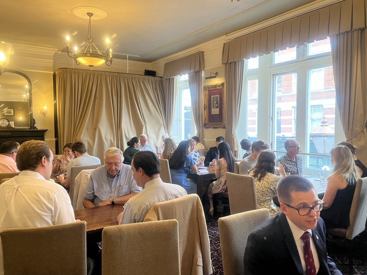 Playing Card Makers (@wcmpc) on Twitter photo Great evening last night at The Freemasons Arms playing cards with <a href="/YoungFreemen/">Guild of Young Freemen</a> Great evening last night at The Freemasons Arms playing cards with <a href="/YoungFreemen/">Guild of Young Freemen</a>