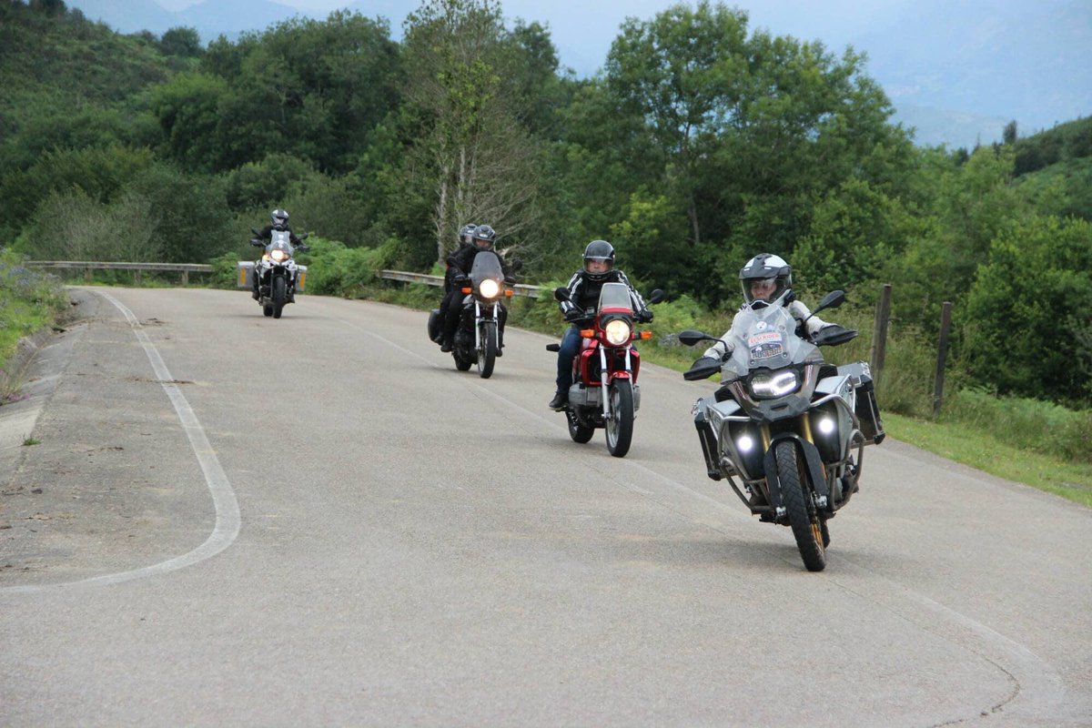 ElsiRider's tweet image. Agradecida por este bonito reconocimiento. Diez años explorando el mundo en solitario con mi moto.
#moto #aventuras #viajar #aventurasenmoto #motoviajeros #elsirider