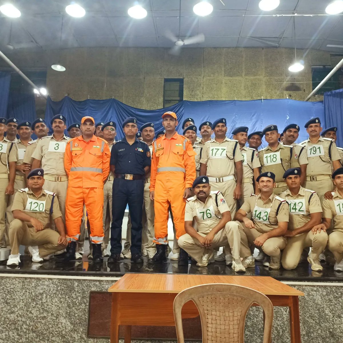 02ndrf's tweet photo. #ElevatingPreparedness
#DevelopingCapabilities
Team @2_ndrf conducted a demonstration at RPF Training Centre, Kharagpur, (WB) today, covered life-saving skills such as CPR, disaster types, and emergency procedures.
#NDRF
#आपदा_सेवा_सदैव_सर्वत्र
@NDRFHQ https://t.co/uNUO4suH7B
