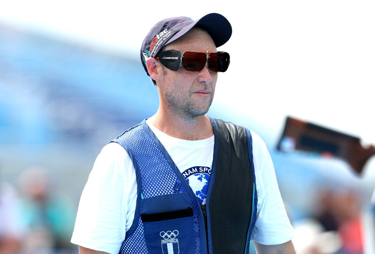 ¡Llegó la segunda medalla olímpica para Guatemala 🇬🇹!

El tirador Jean Pierre Brol Cárdenas se cuelga el bronce en la especialidad de foso. 

12 años después, nuestro país vuelve a subir al podio en la máxima justa deportiva.

#Paris2024