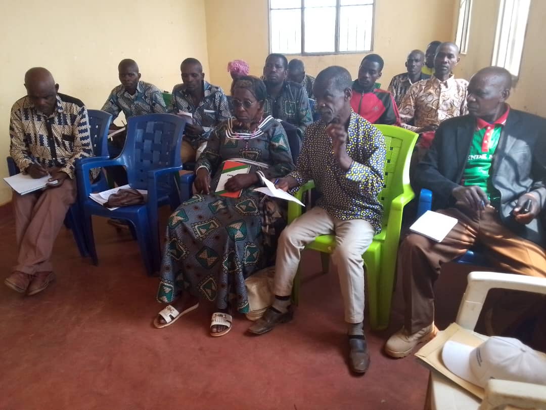 CommuneRutegama's tweet photo. Musitanteri w @CommuneRutegama yagirishije  Inama y'umutekano n'iterambere abakuru b'imitumba igise komine. @MuramvyaProv @MininterInfosBi https://t.co/0KLx93dWyi