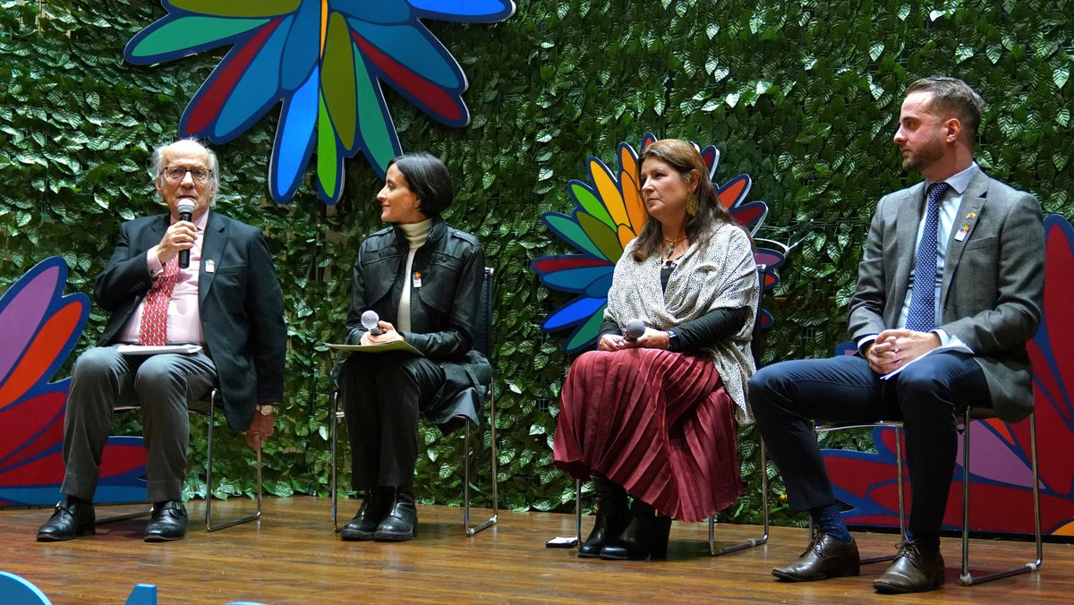 susanamuhamad's tweet photo. ¡Este es el año de la biodiversidad! Desde hoy están abiertas las inscripciones para que participen de los Foros Conexión Biodiversidad: Camino a la COP16. Son 14 espacios para tener una discusión y reflexión democrática alrededor de la biodiversidad, abierto a todo público, para convertirnos en un aula viva de participación y acción que avance hacia la #PazConLaNaturaleza. 

Inscríbanse en: https://t.co/jKQJf7xzHe