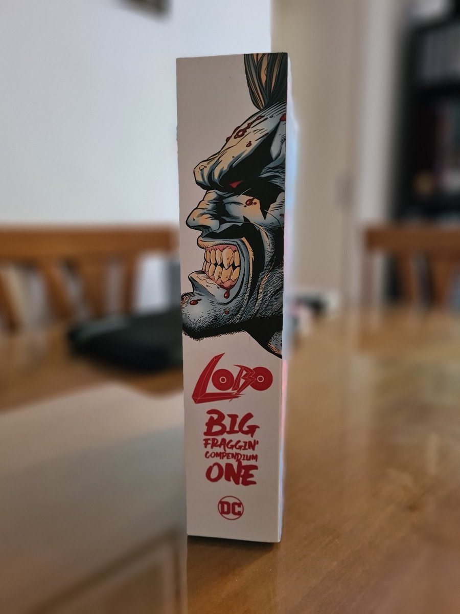 hugo_drago's tweet photo. Enorme compendium.
#lobo #giffen #grant #bisley #semeiks @DCOfficial https://t.co/TtTKw5qBGW