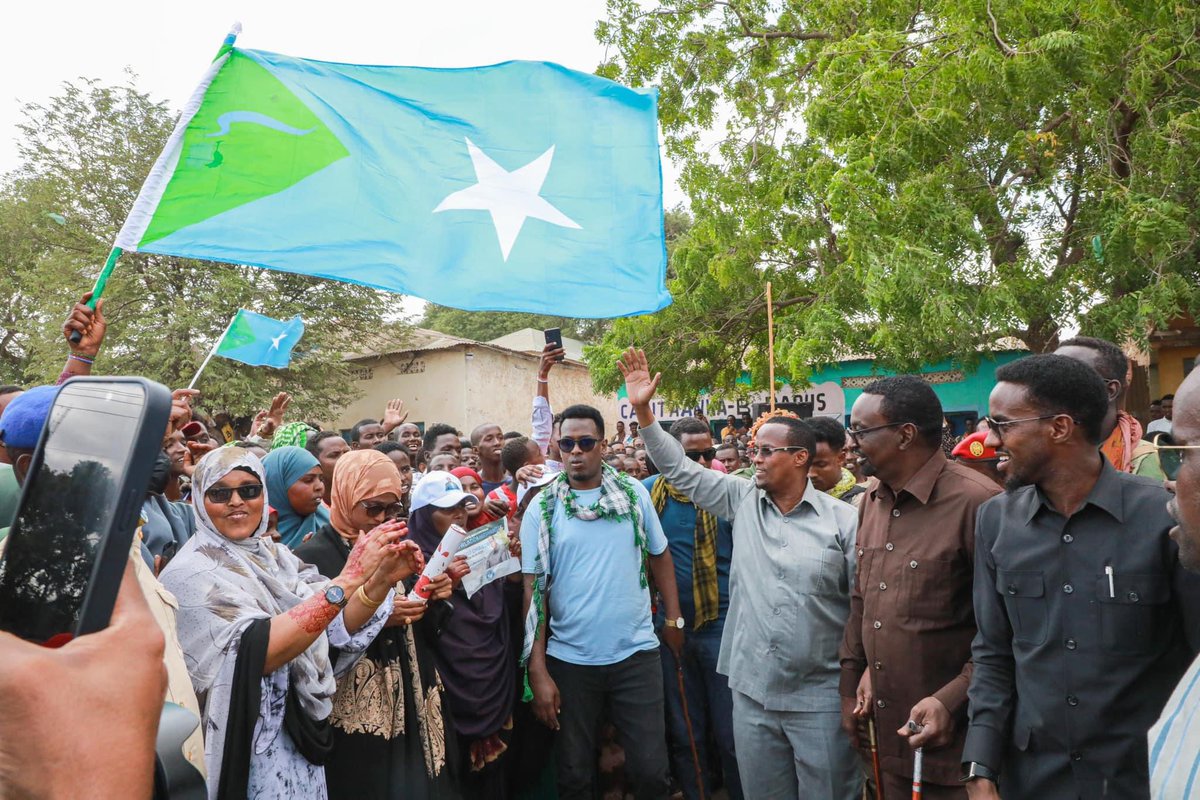 GudlaweHussein's tweet photo. We are grateful for the warm welcome we have received in Jalalaqsi District today.

During our time here, we will lay foundation of new development projects, engage with the community to listen to their needs, and organize local communities to continue the liberation. https://t.co/pzVD2YLuVG
