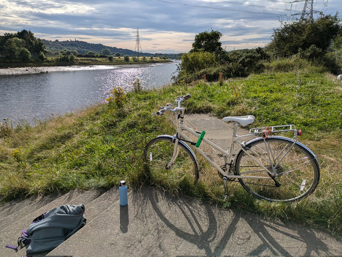 ResDevista's tweet image. Finished at 16:30 yesterday for a date with the River Tyne.  Lots of families out and about on bikes and foot. Good for the soul 😊