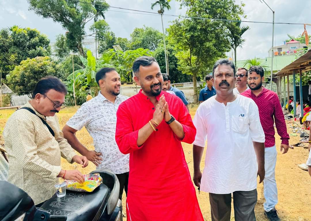Sushanta_BJP's tweet photo. আজ #বিশালগড়_সৎসঙ্গ_বিহারে পরম আরাধ্যা জগত জননী শ্রী শ্রী #বড়মার ১৩১তম শুভ জন্ম দিবসে ওনার শ্রীচরণ কমলে আমার প্রণাম নিবেদন করি।
প্রার্থনা করি জগৎ জননীর আশীর্বাদ যেন সকলের উপর বর্ষিত হয় ।
#anukulthakur #anukulchandra #Anukul https://t.co/difH16aiTA