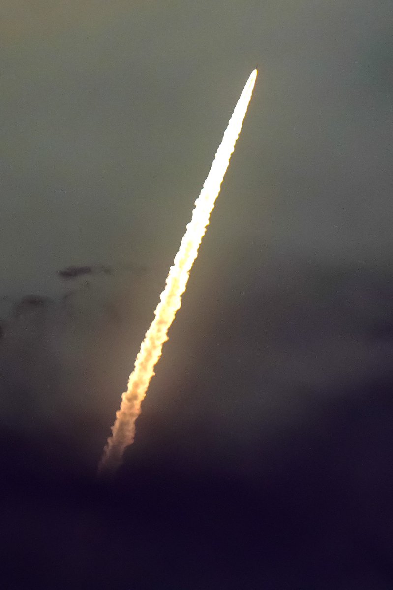 radiolassi's tweet image. LAUNCH! #ULA #Atlas V 551 launches with #USSF-51 captured from Tampa Florida
