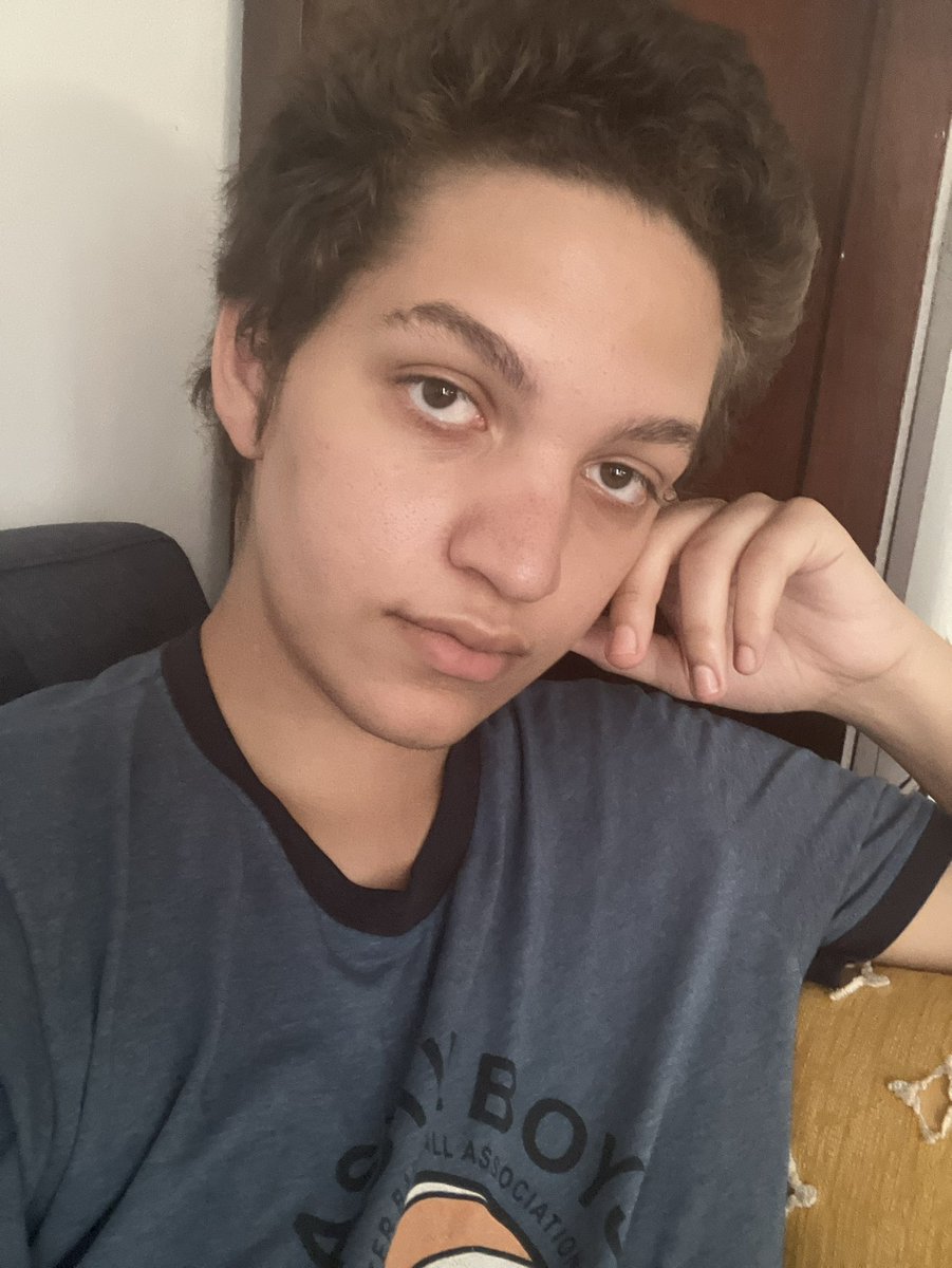 QueensideCastle's tweet photo. i hardly use this account, but I really need help.
im a mixed disabled trans lesbian, ive been out of work for months and at this point i cant afford food much less rent. 
please donate to my groceries fund here;

C: $hottransmess
V: Queenside_Castle

if you can’t, please RT 🙏🏽 https://t.co/P4cTQNVFDD