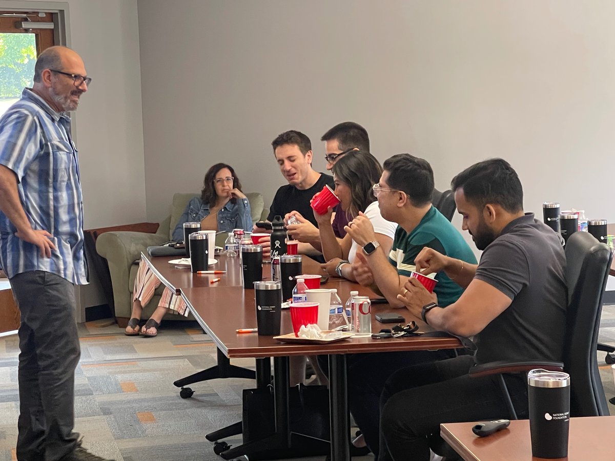 kidney_boy's tweet photo. Pictures and presentations from the Inaugural Nephrology Fellowship Bootcamp are now online!

https://t.co/3PJxxywyzD https://t.co/BOYL7CQMXy