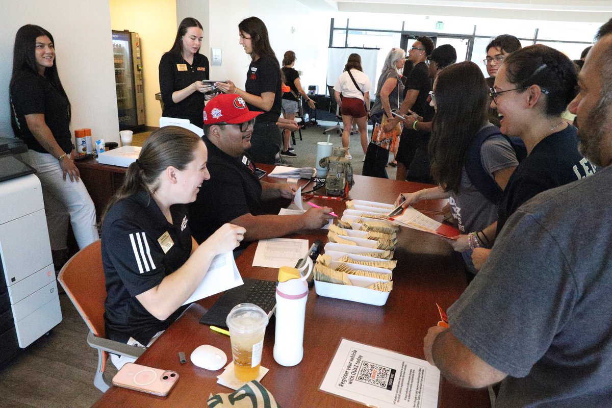 O_U_A_Z's tweet photo. Pre-Fall Check-In was this past Sunday and it was a huge success! We were able to greet so many new students and returning students. We appreciate everyone that assisted in making it a success!  
Let's do it again next month!
#OUAZ #LoveYourSpirit #SpiritUp #FangsOut https://t.co/fa4Qarfz36