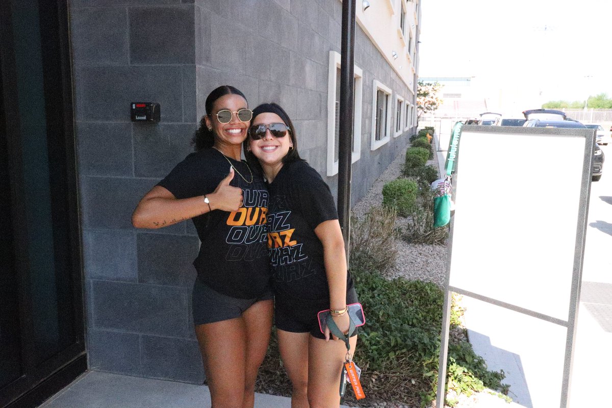 O_U_A_Z's tweet photo. Pre-Fall Check-In was this past Sunday and it was a huge success! We were able to greet so many new students and returning students. We appreciate everyone that assisted in making it a success!  
Let's do it again next month!
#OUAZ #LoveYourSpirit #SpiritUp #FangsOut https://t.co/fa4Qarfz36