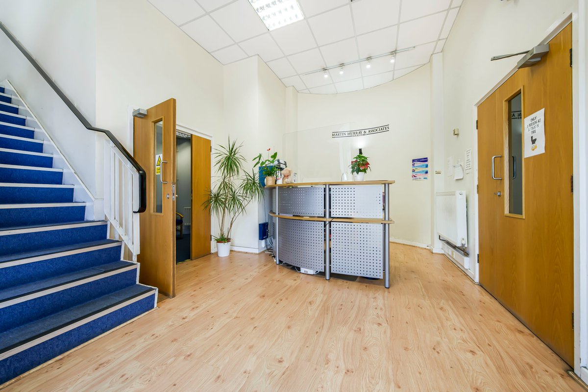 Offices to let
A prominent detached office building located close Slough Town Centre, 
Private car park providing spaces for approx. 20 cars.
New Lease
Further details on request
rb.gy/i50sx5