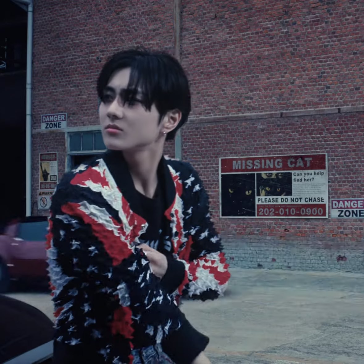 “missing cat” there’s one Right There