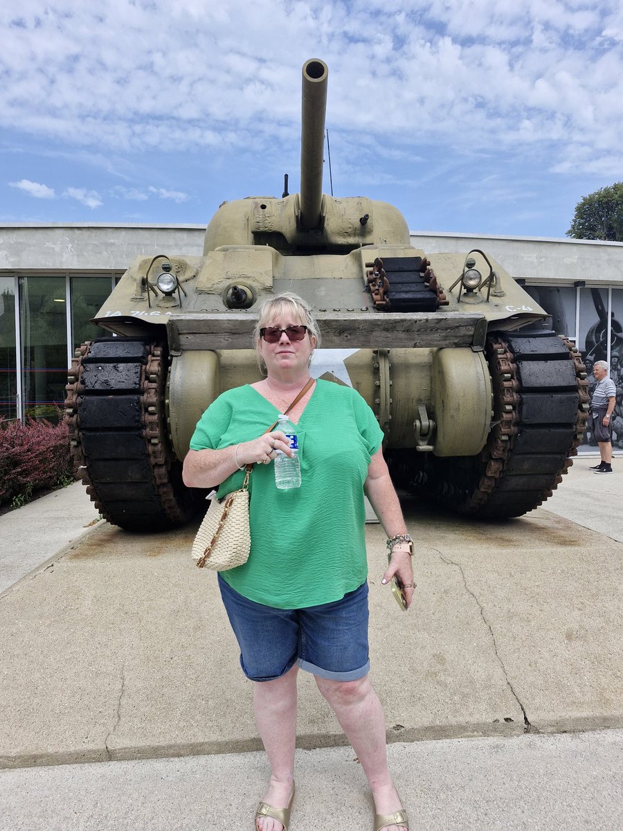 We visited Saint Mere Eglise and the American airborne museum. It was super interesting 😀