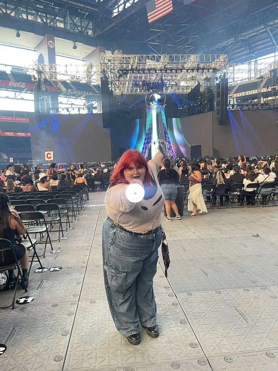 kyliepatriciasj's tweet image. Lost in the music and loving every moment! 🎶❤️ #KpopMagic #ConcertFeels #ateezatiny #ATEEZTOUR  @joonscassette