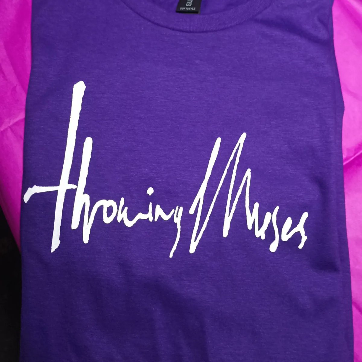 ElRatDesigns's tweet photo. Printing up a bunch of the old @throwingmuses logo. Always a popular choice. Lots of colour choices, if you don't see what you need, come and ask.
Support the art you love🖤
Be the strange(l)
https://t.co/1bbn5YIE7L
#ElRatDesigns #BeTheStrange #bethestrangel #KristinHersh https://t.co/OjKfoHWenF