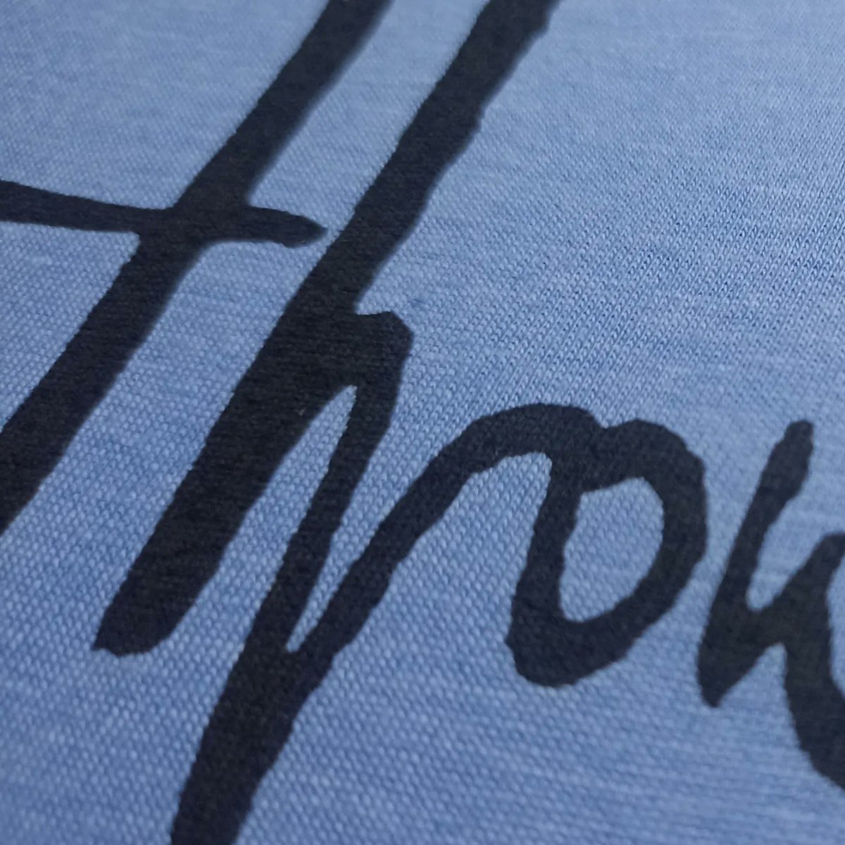 ElRatDesigns's tweet photo. Printing up a bunch of the old @throwingmuses logo. Always a popular choice. Lots of colour choices, if you don't see what you need, come and ask.
Support the art you love🖤
Be the strange(l)
https://t.co/1bbn5YIE7L
#ElRatDesigns #BeTheStrange #bethestrangel #KristinHersh https://t.co/OjKfoHWenF