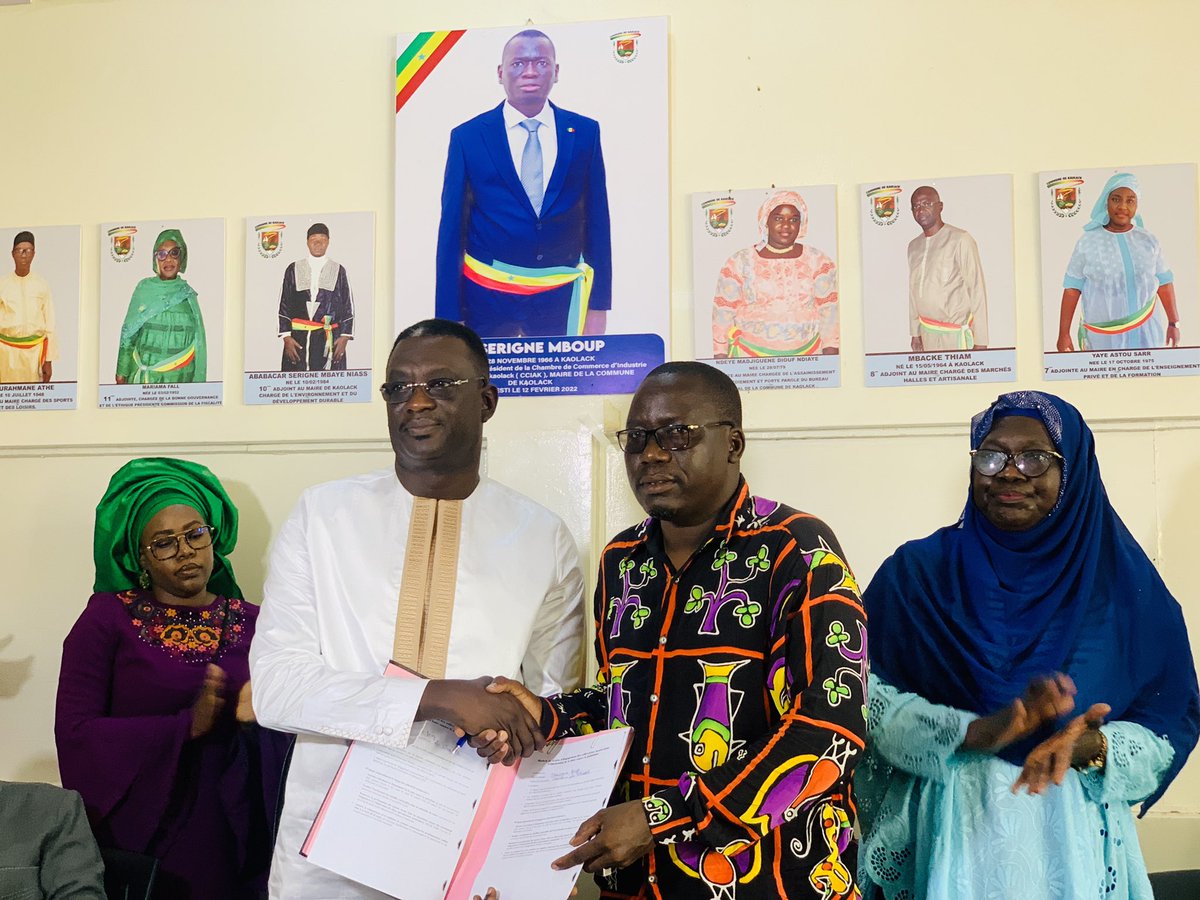 Un pas de plus pour <a href="/3capSante/">3CAP-Santé Sénégal</a> et <a href="/SpeakUpAfrica1/">Speak Up Africa</a> dans la campagne « Zéro palu je m’engage», les maires de Kaolack, Kahonne, Sibassor et de Touba ont signé des lettres d’engagements pour allouer plus de financement afin d’éliminer le paludisme.
#Plaidoyer
#zeropalu