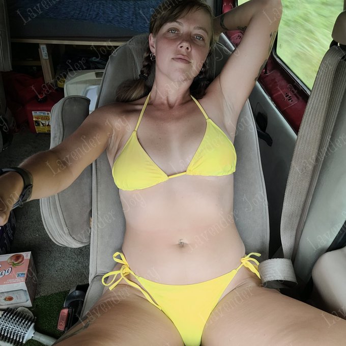 Running errands and feeling sexy 😋  anyone want to send some lunch funds? https://t.co/7rmK3vKPTL<a href="/tag/goodmorning"class="tags"><span>#goodmorning</span></a>