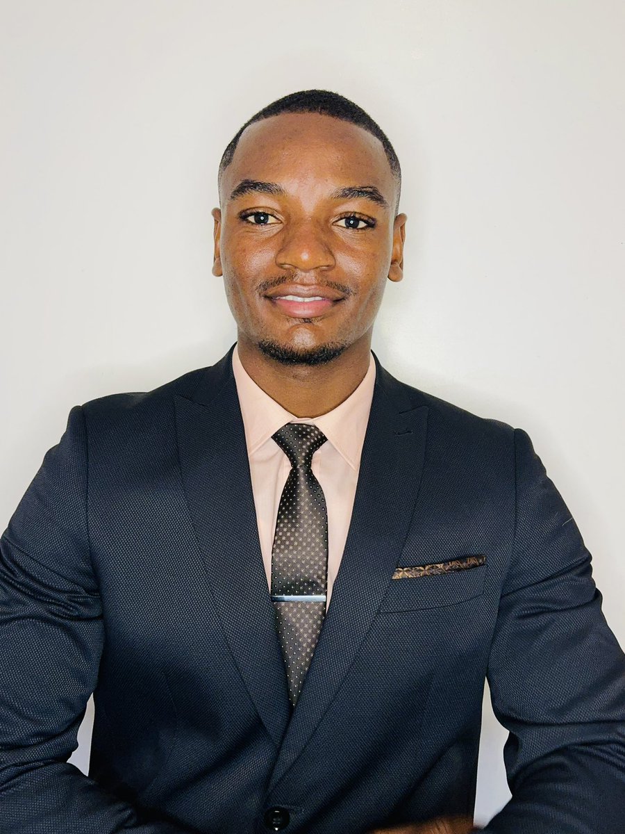 uncl_vinny's tweet photo. Ladies and Gentlemen, Dr I. Mapfumo. 
PhD in Electrical and Electronics Engineering! PhinisheD! God Did https://t.co/taHmyE7B07