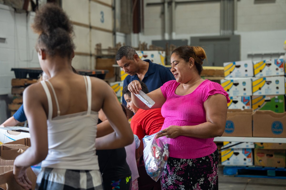 🏫 BACK TO SCHOOL BLITZ | JCPS' Clothing Assistance Program (CAP) is holding its annual back-to-school event where hundreds of families get school uniforms, clothes and other supplies to help start the 2024-25 school year off right.

#WeAreJCPS