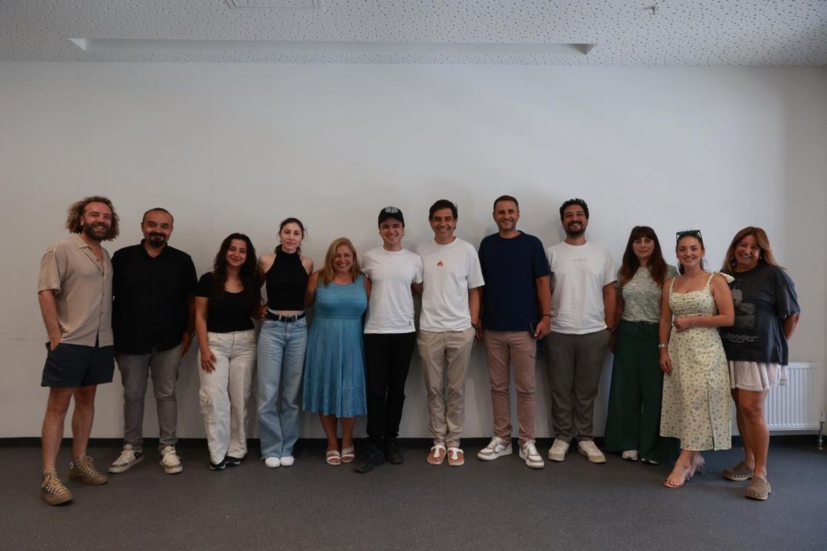 CanselElcinWrld's tweet photo. @cansellelcin @TemaSanat @akkaya @kayhanberkin Yapım: Tema Kültür Sanat Prodüksiyon @temasanat
Yapımcı: Sercan Akkaya
Yapım Koordinatörleri: Hakan Akdağ & Burcu Levent
@hakdagg @burjoee
Yönetmen: Kayhan Berkin @kayhanberkin
Dramaturg: Noyan Ayturan
Oyuncular: Sedef Akalın & Cansel Elçin
@cansellelcin #misery #stephanking https://t.co/IxPXZP9kag