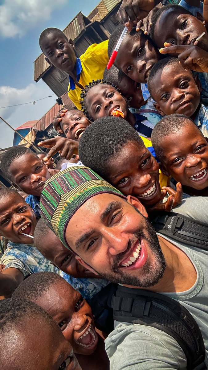 أصدق ضحكات شفتهن !
عشوائيات ماكوكو، لاقوس 📌#نيجيريا