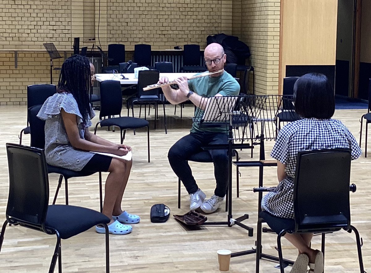 BCMG's tweet photo. Final moments of composing and playthroughs of recomposed Symphony @CWResounds #MusicRelay #YearOfYouth #chogm with composer @KirstyDevaney https://t.co/vuhz5zgyrt https://t.co/n8eeObrh2f