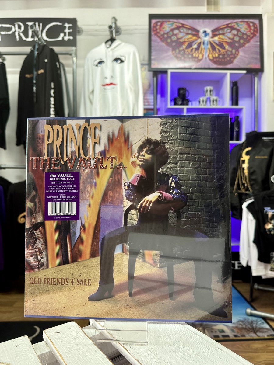 RockItPoolePRN's tweet photo. BACK IN STOCK and at the SPECIAL PRICE of just £19.99 New & Sealed 2024 release of #Prince The Vault Old Friends 4 Sale
https://t.co/DcCRN2qRQB
#Prince4Ever #PrinceVinyl #PrinceCollection #PrinceRogersNelson #PrinceFamily #PrinceShop #PrinceStore https://t.co/LZLqKiGWad