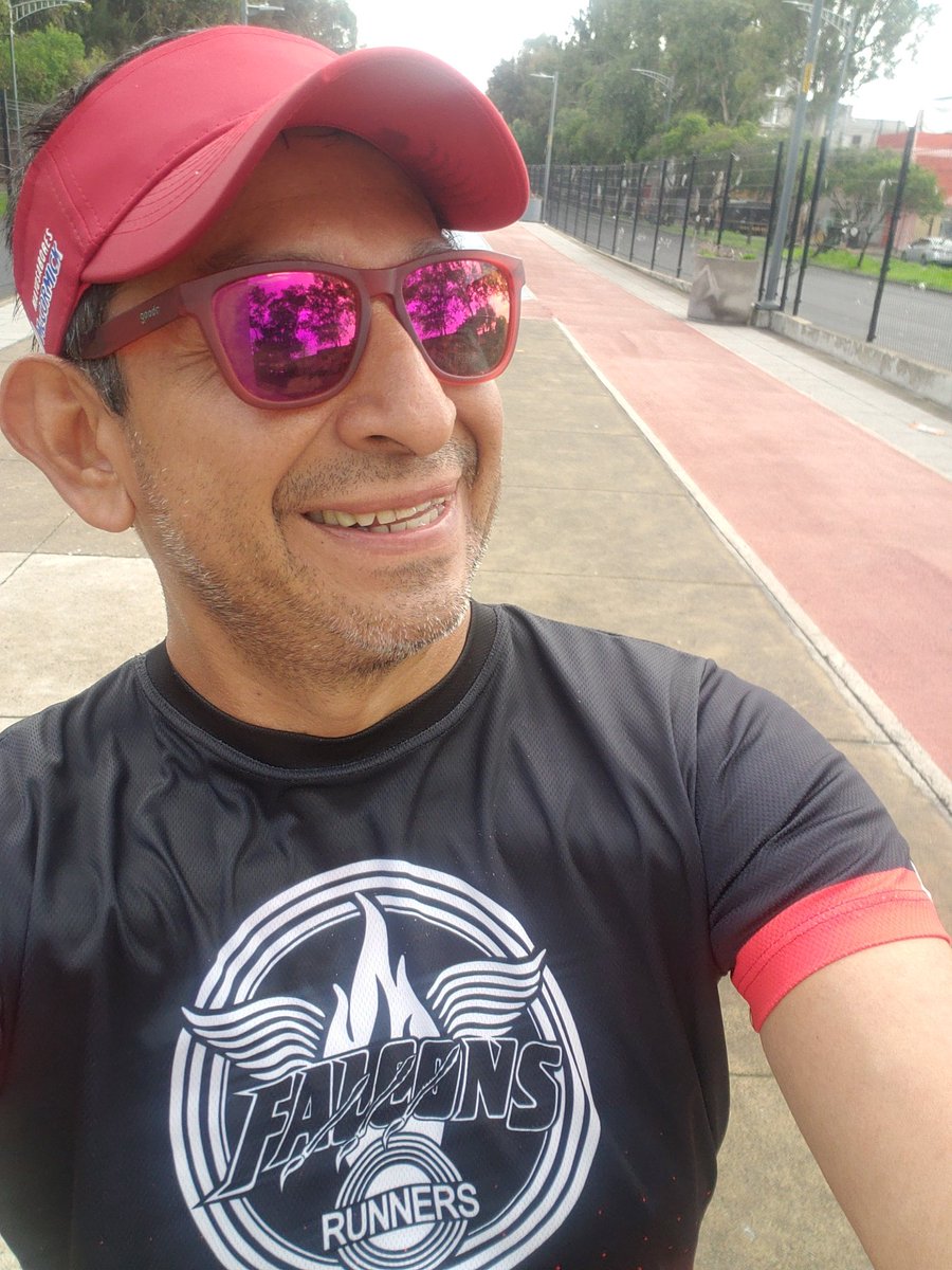 mikotirkin's tweet photo. Hoy trote coquetté regenerativo post #Split30K 
#garmin #beatyesterday
#FelizMartesATodos 🏃🏽🌨😊 https://t.co/JQdq1e329h