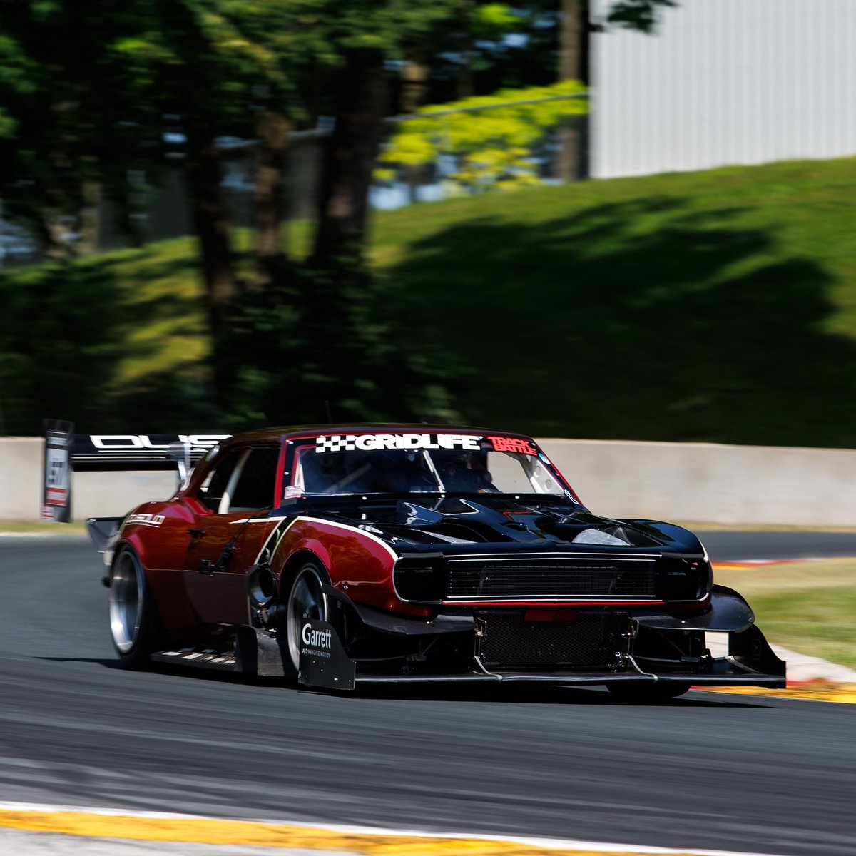 ForgelineWheels's tweet image. Mike Dusold and the #DusoldDesigns team overcame some initial challenges to win big at the July 2024 @GRIDLIFEFest 2024 Summer Apex Festival #TrackBattle at Road America, where they took first place in the Unlimited class, set a new Gridlife overall track record with a 2:04.583